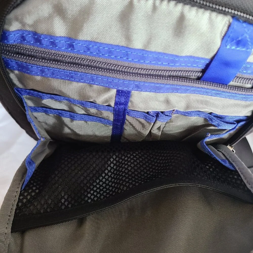 Think Tank Streetwalker V2 Backpack - Black - Picture 8 of 12